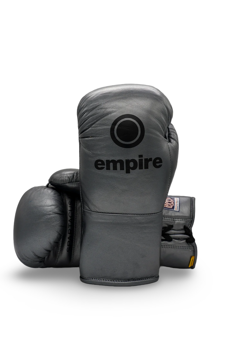 SPARTACUS II Lace Gloves